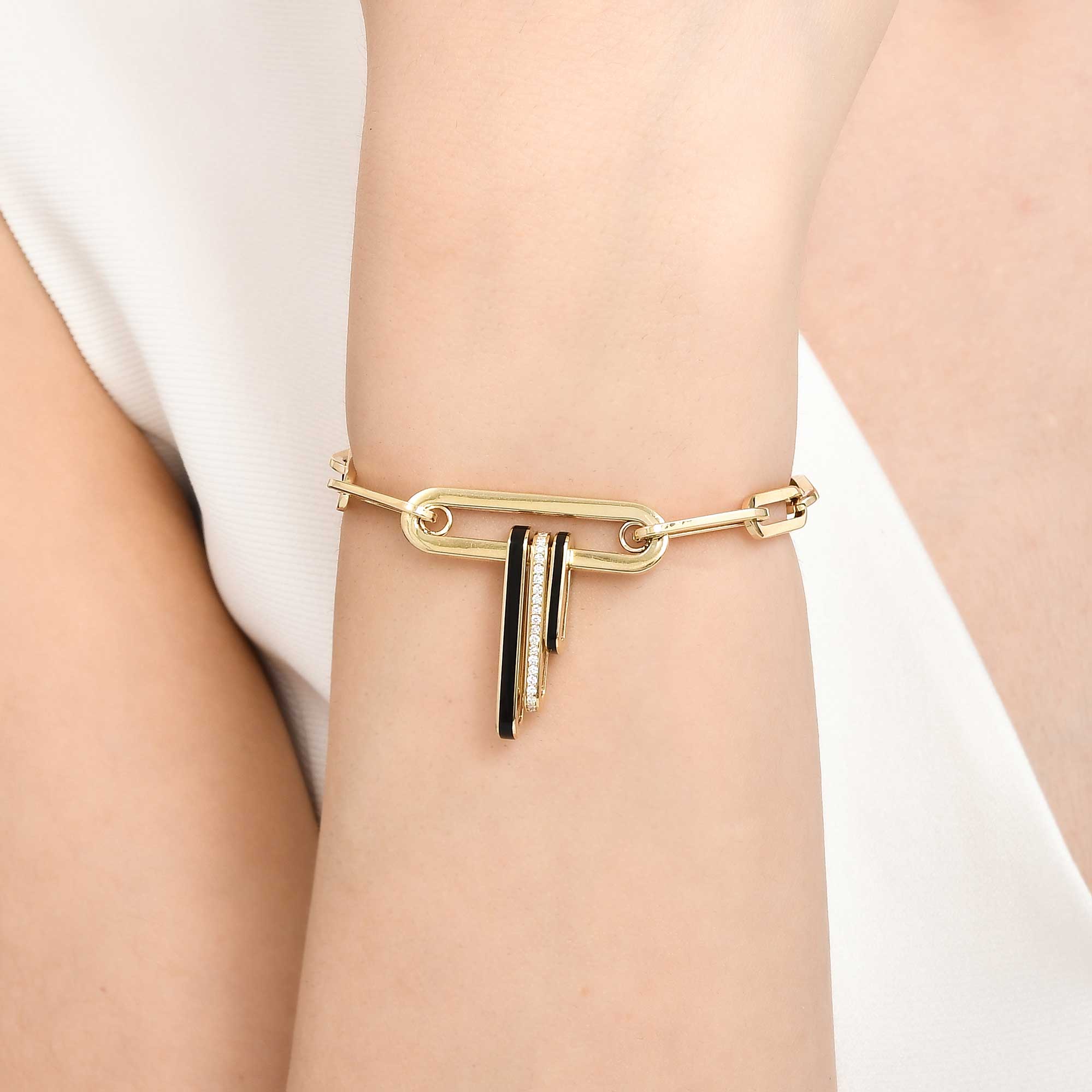 Attach браслет