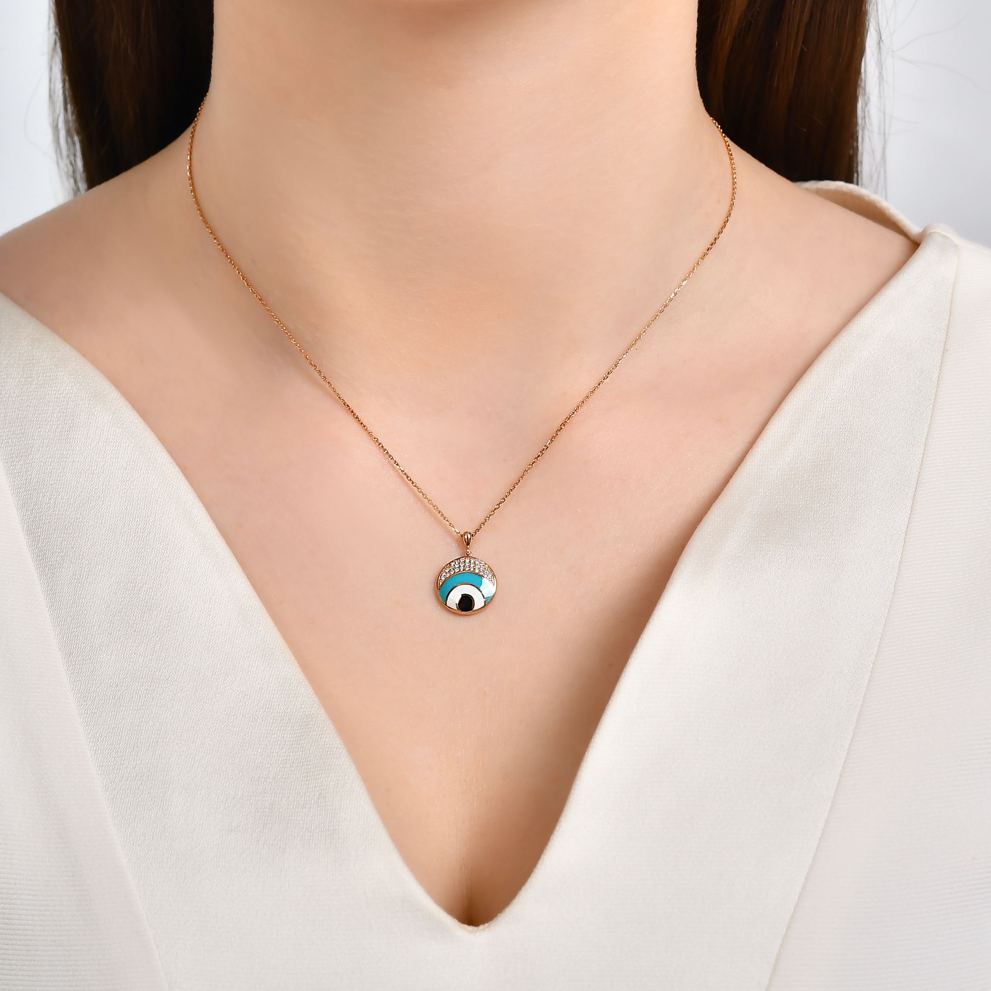 Eyes On You колье